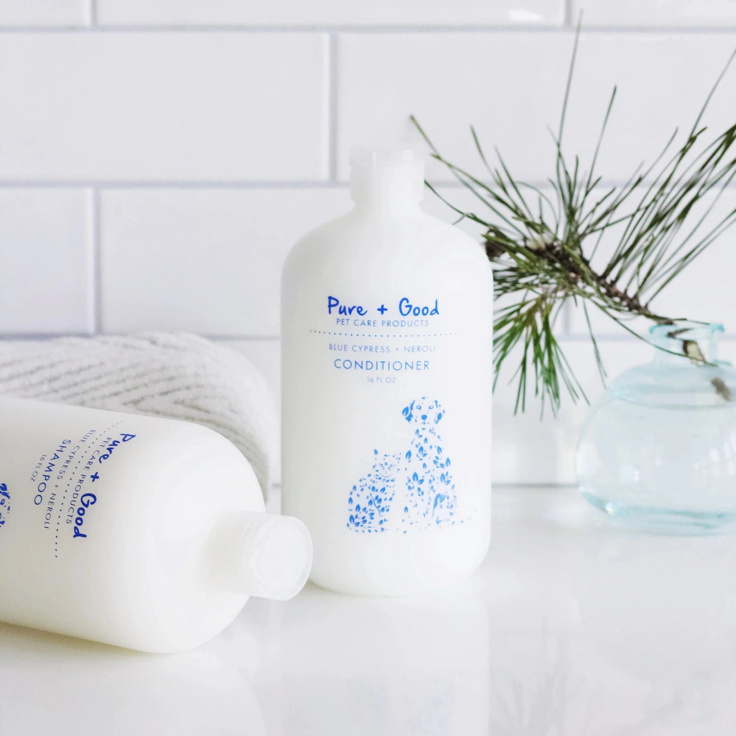 Pure + Good - Dog & Cat Shampoo : Blue Cypress + Neroli