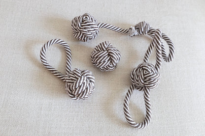 Monli Pet Toys - Black and White Rope Tug-War Toy For Small/ Medium Dogs: Tug Ball