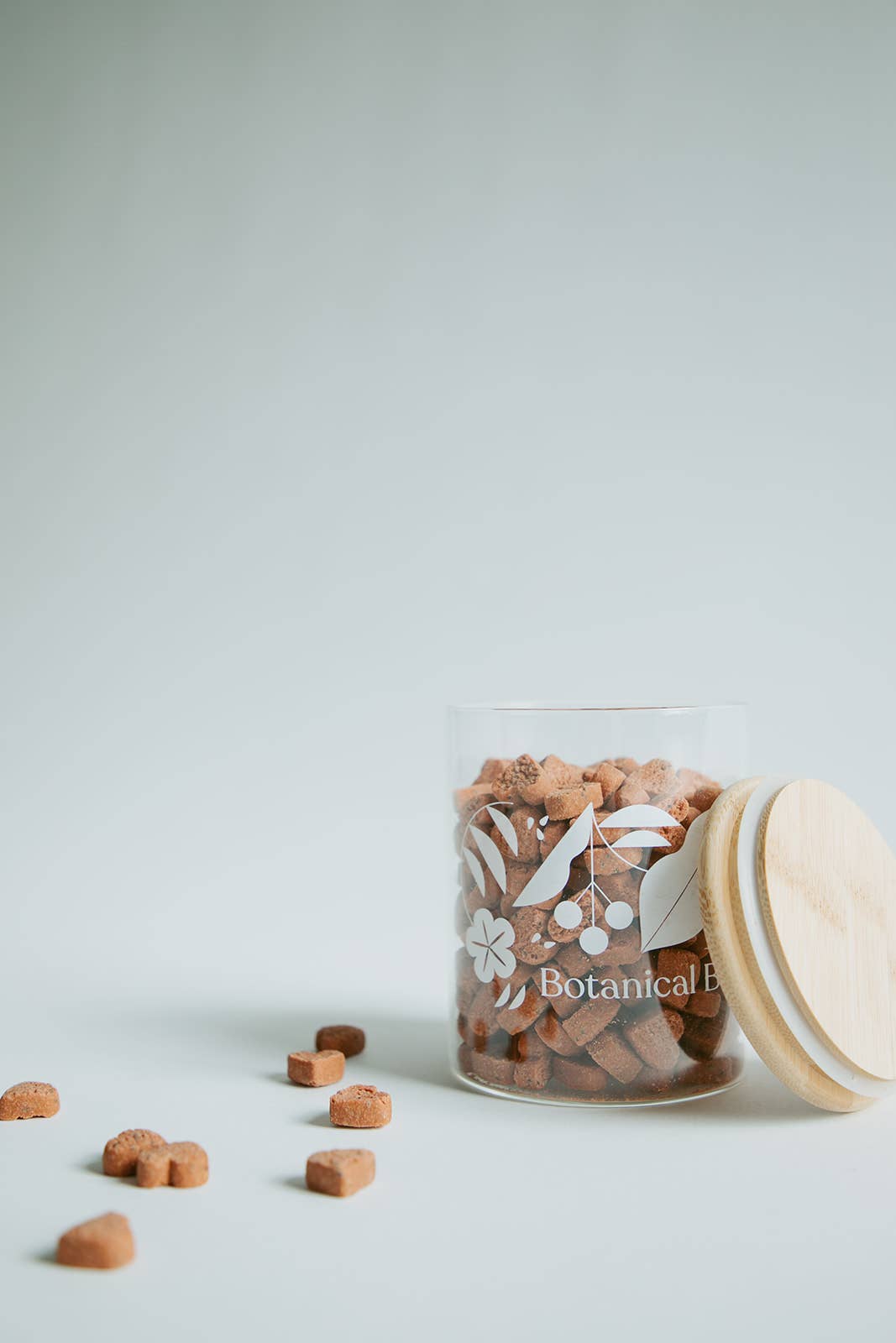 Botanical Bones - Love Bites - Organic Dog Treats, Strawberry & Peanut Butter