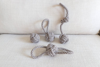 Monli Pet Toys - Black and White Rope Tug-War Toy For Small/ Medium Dogs: Tug Ball